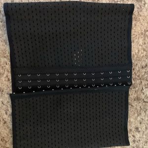 NWOT casual neoprene waist trainer size L